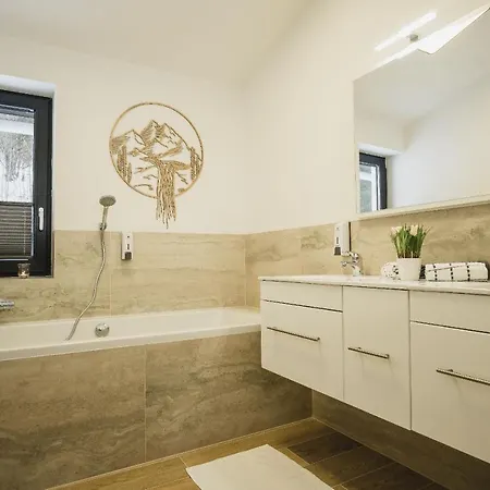 Mountainlodge Am Oetscher Lackenhof